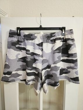 Aerie Gray Camo French Terry Lounge Shorts Raw Hem XXL